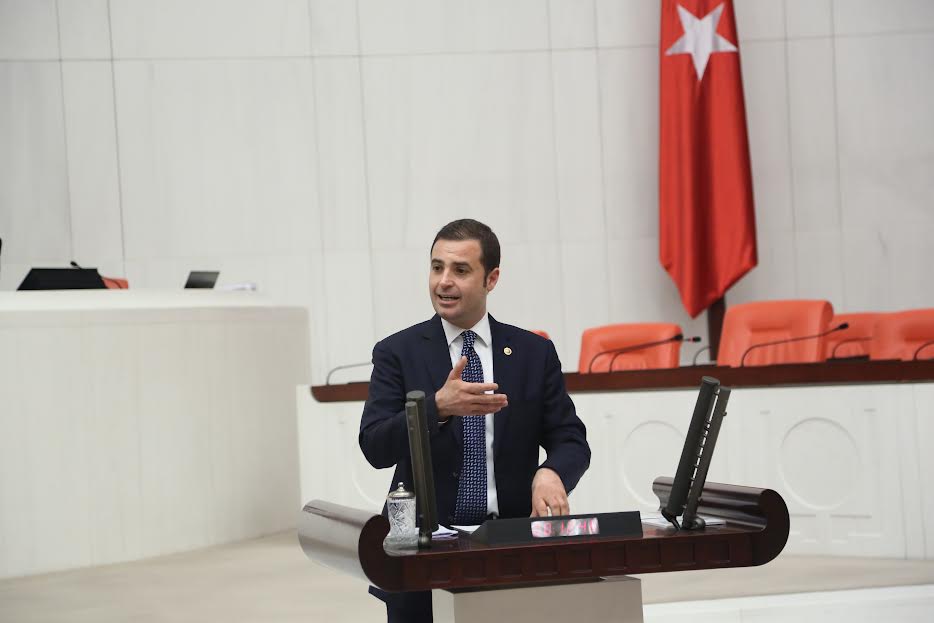 DURSUNBEYLİLER’İN BOŞ VAATLERE KARNI TOK