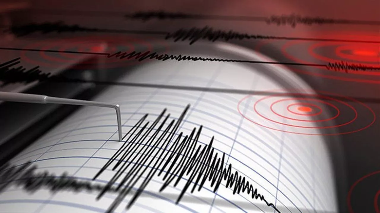 MANİSA'DA 4.8 BÜYÜKLÜĞÜNDE DEPREM