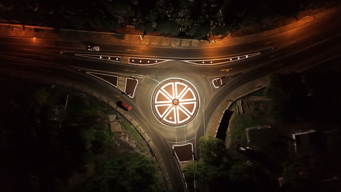 YEDİNCİ AKILLI KAVŞAK,  KARAYOLLARI’NA…