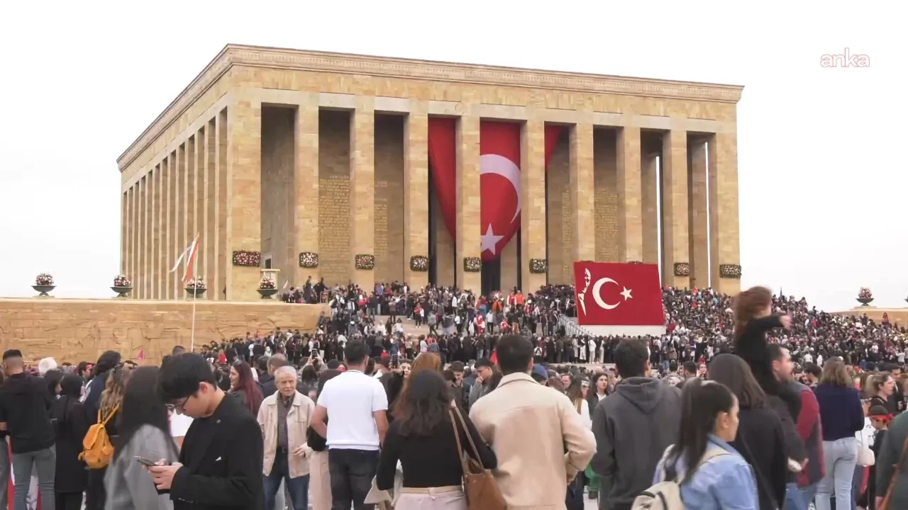 Anıtkabir'e ziyaretçi rekoru...