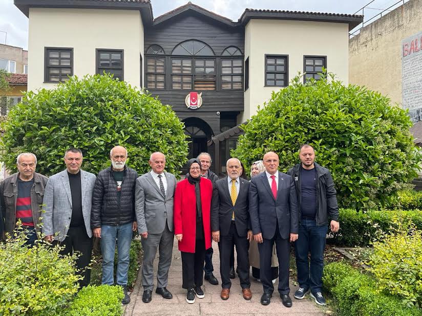 AK PARTİ KURMAYLARI GAZETECİLER CEMİYETİ'NDE