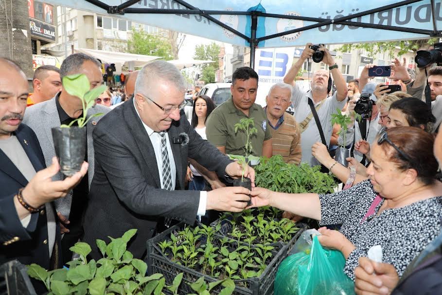 EDREMİT BELEDİYESİ'NDEN ATA TOHUMUNA DESTEK