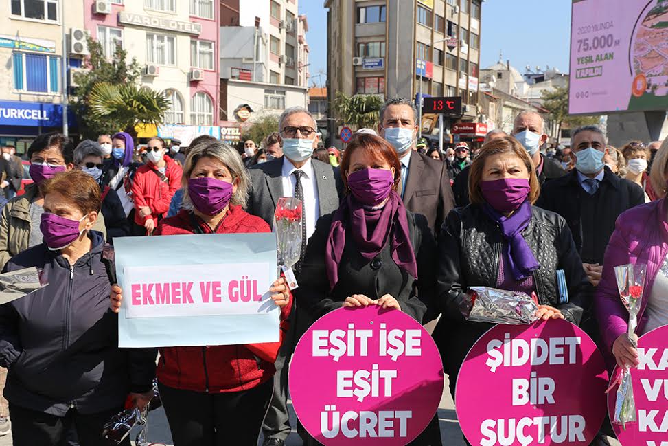 8 MART BURHANİYE’DE KUTLANDI