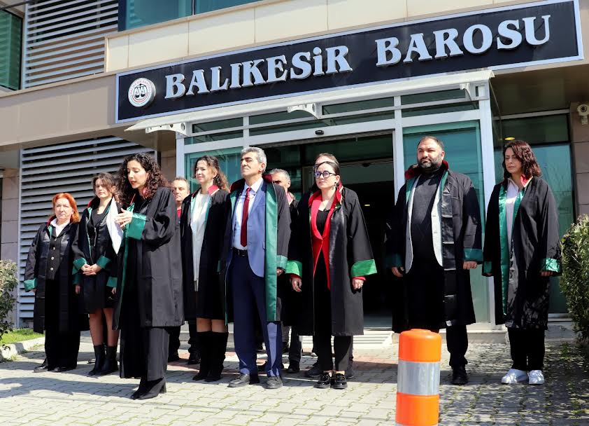CUMHURİYET DEVRİMLERİ VE KADININ İNSAN HAKLARI KAZANIMLARINDAN VAZGEÇMEYECEĞİZ