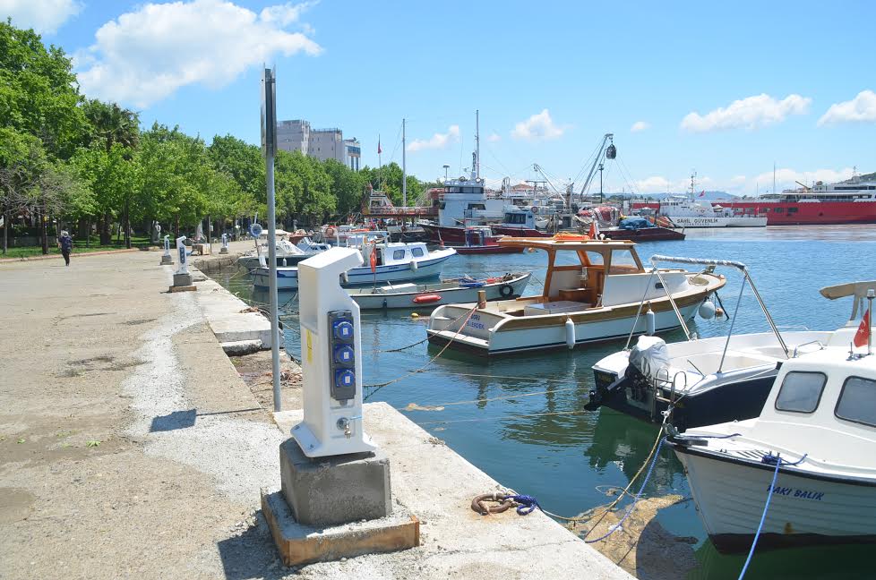 Barınağa 25 adet elektrik-su sistemi