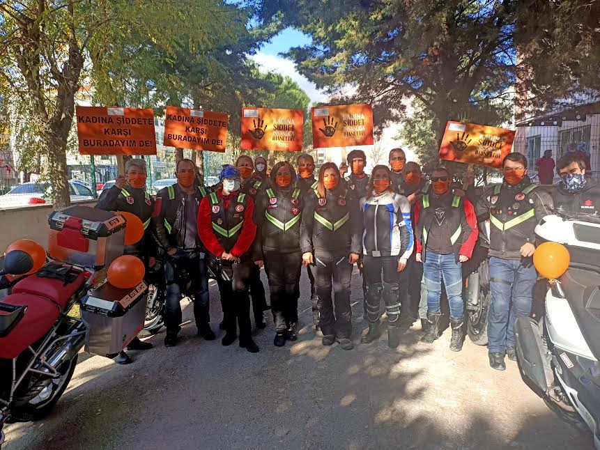 10RİDERS'DAN KADINLARA ANLAMLI DESTEK