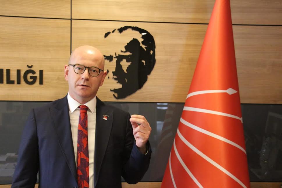 CHP'Lİ SARI'DAN MHP'Lİ YÜKSEL'E: <br>''MİLLİYETÇİLİĞİMİZİ HİÇ KİMSEYE SORGULATMAYIZ''