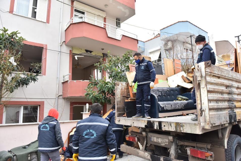 DOĞALGAZ PATLAMASI OLDU <br> DOKUZ EV HASAR GÖRDÜ
