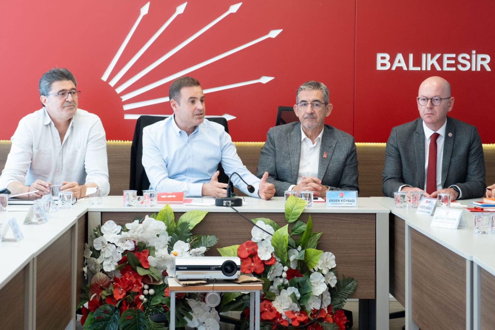 AKP’Lİ BALIKESİR BÜYÜKŞEHİR BELEDİYESİNDE ÇALIŞANLARA SİYASİ TEHDİT