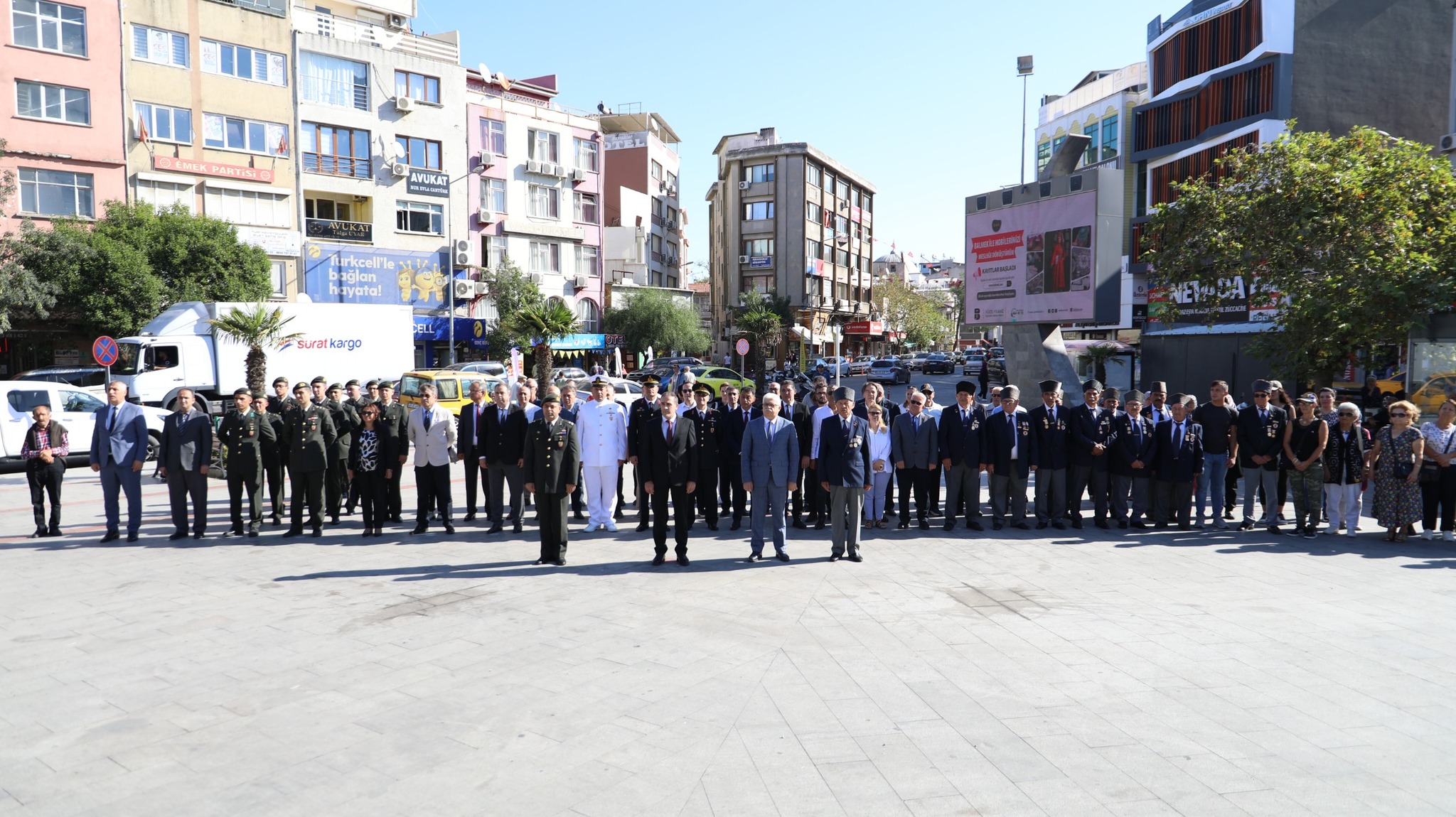 GAZİLER GÜNÜ CUMHURİYET MEYDANI’NDA KUTLANDI