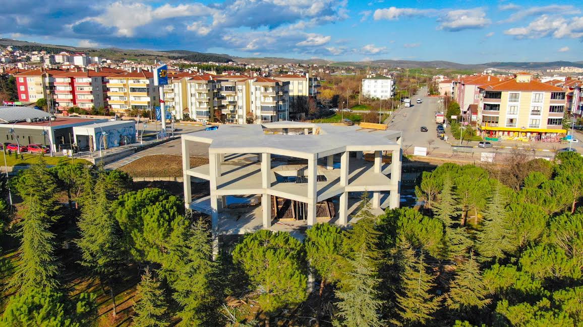 38 BİN METREKARELİK MİLLET BAHÇESİ NEFES ALDIRACAK