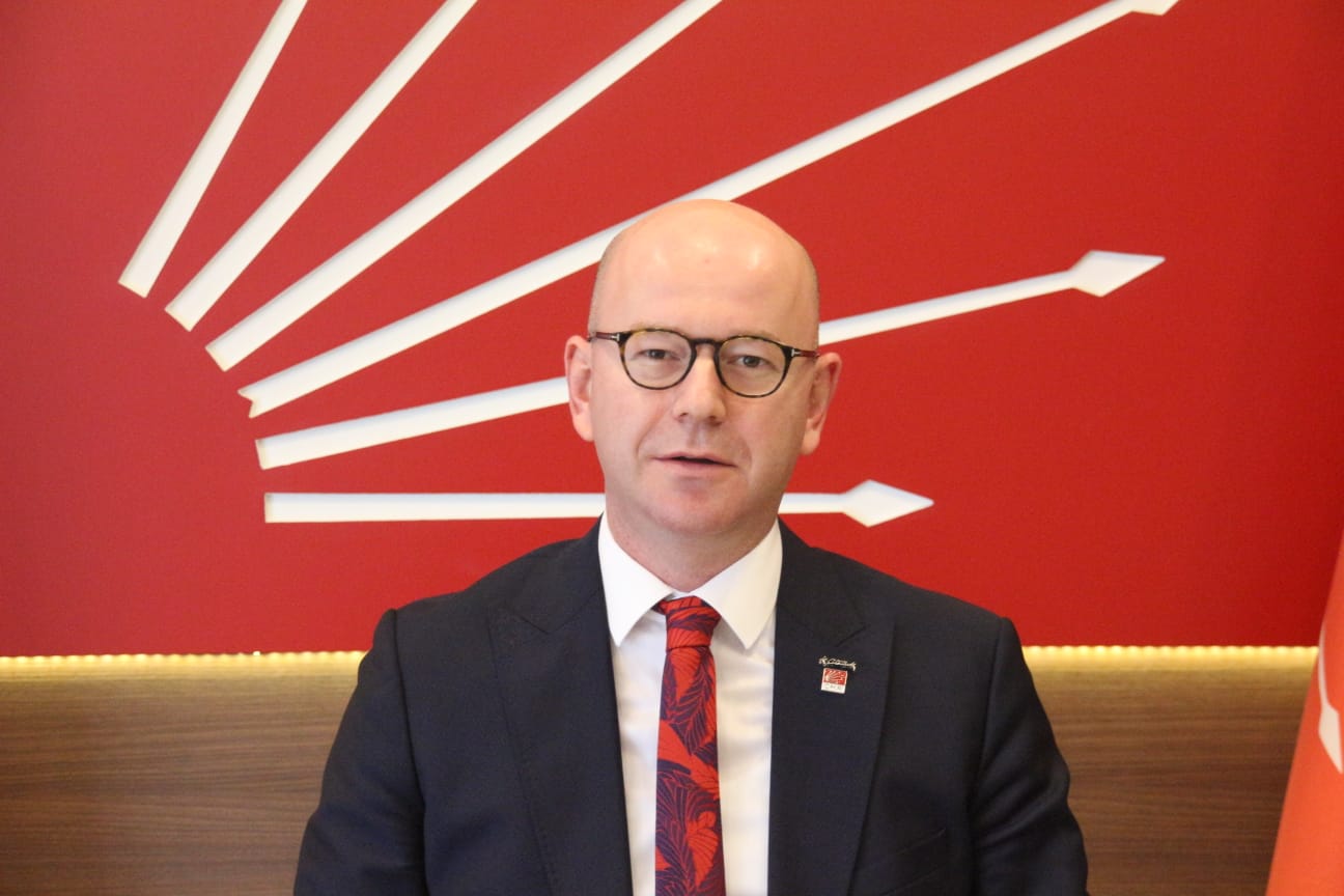 CHP İL BAŞKANI SARI'DAN SAĞLIK ÇALIŞANLARINA KUTLAMA