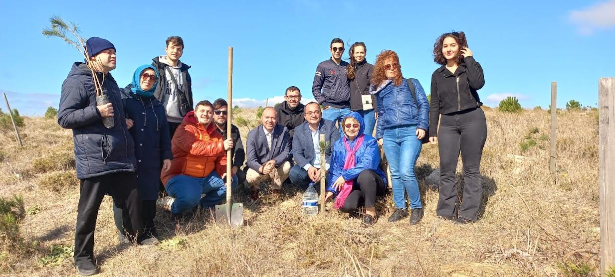 Bandırma’da “Cumhuriyet Ormanı” büyüyor