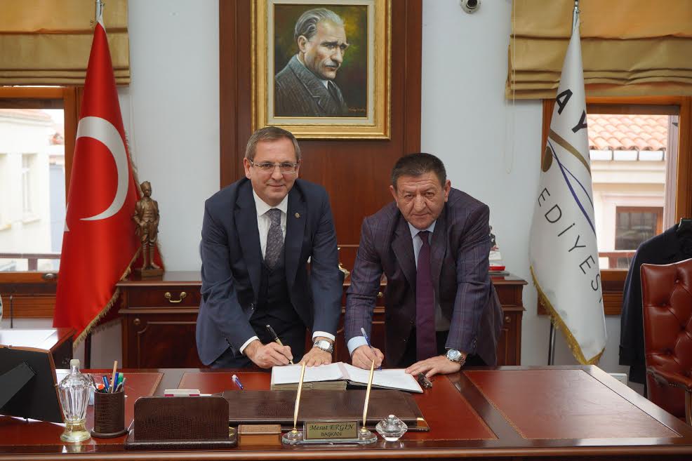 AYVALIK’TA EN DÜŞÜK MAAŞ 3 BİN 250 LİRA OLDU