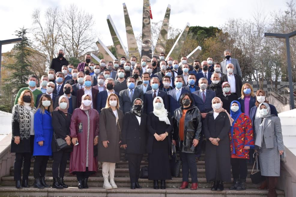AK Parti, Yeni Yönetim İlk Toplantısını Yaptı