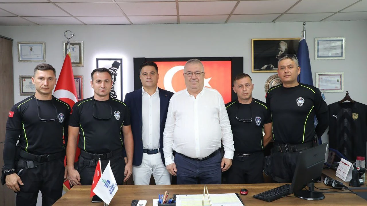 Başkan Ertaş’tan Zabıta Ekibine Yangın Teşekkürü ve “Zabit”e Sevgi Ziyareti