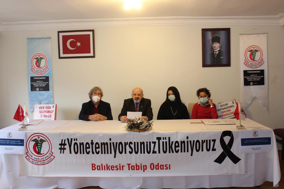 ''TOPLUMSAL SAĞLIK İÇİN DEMOKRASİ VE ADALET İSTİYORUZ!''