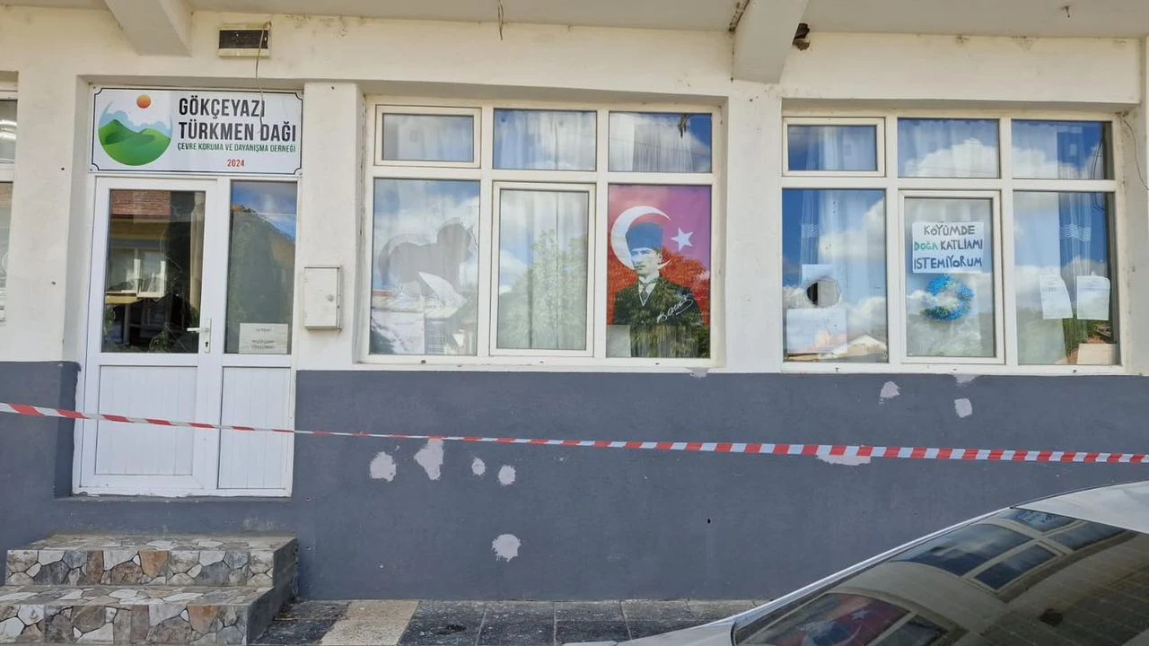 Gökçeyazı Çevre Derneği'ne taşlı saldırı!