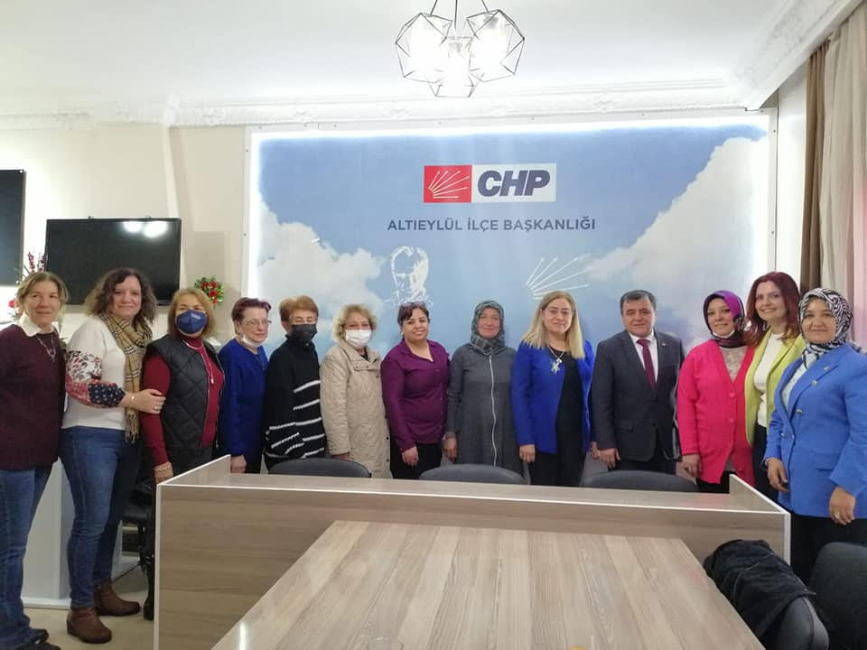 CHP ALTIEYLÜL, KADIN MUHTARLARLA BULUŞTU
