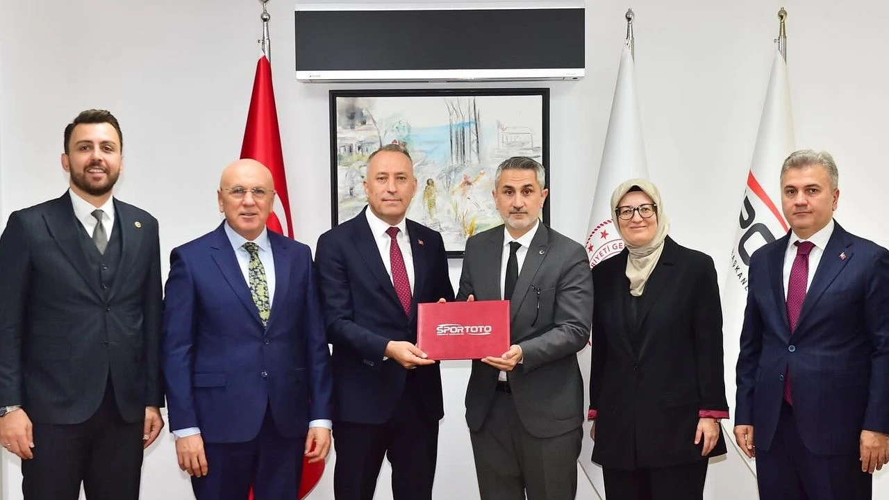 Balıkesir’e Dev Spor Yatırımları! Şehrin Spor Altyapısını Güçlendirecek Protokoller İmzalandı!