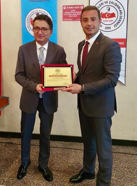 AHMET AKIN'A YILIN MİLLETVEKİLİ ÖDÜLÜ
