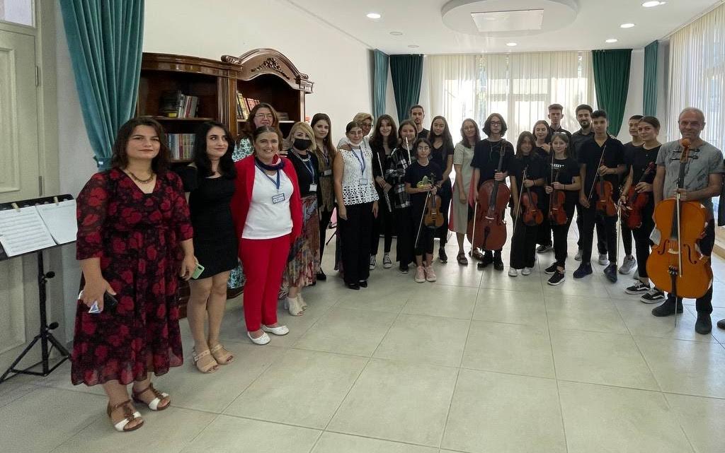 ZEYTİN ÇEKİRDEKLERİNDEN SEZONUN İLK KONSERİ