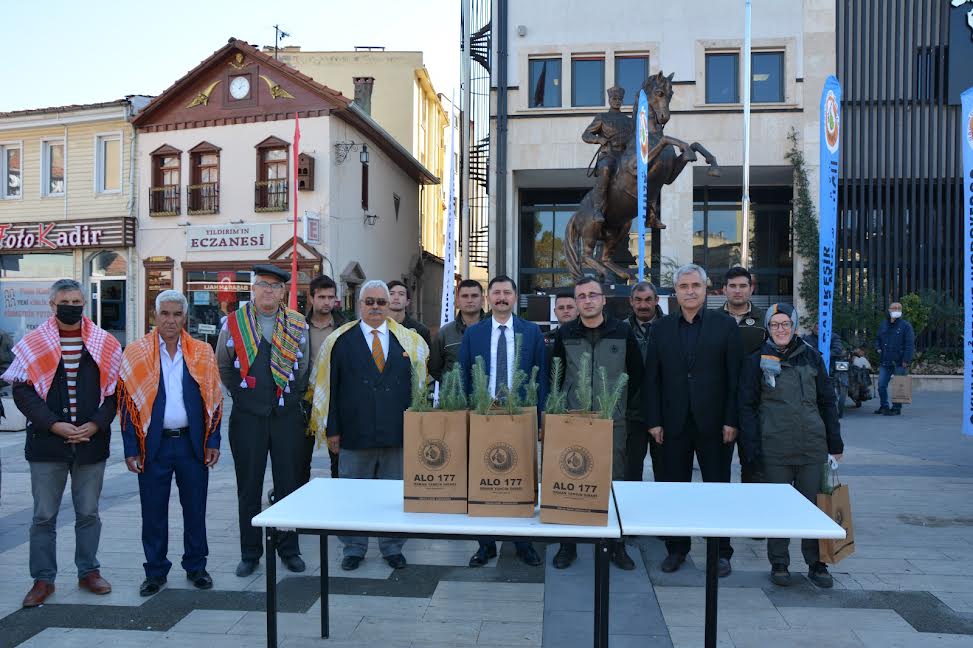 Sındırgı’da 86 bin Fidan Toprakla Buluşuyor