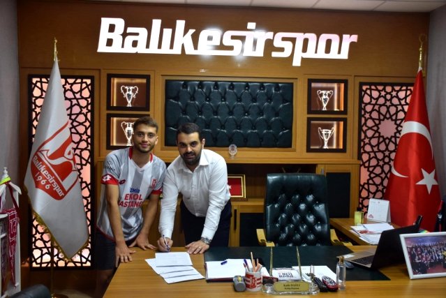 Balıkesirspor sözleşme imzaladı