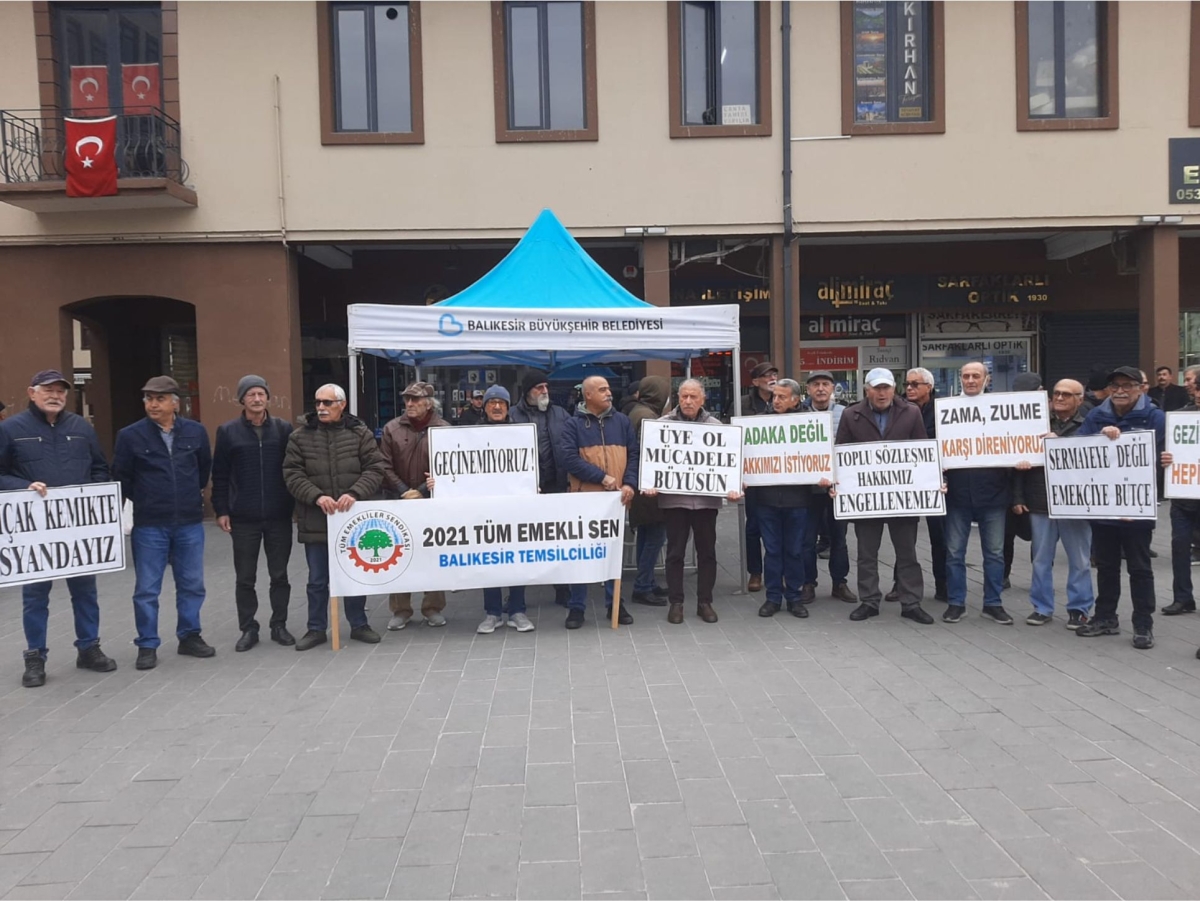Emekliler meydandan seslendi: Bu feryadı duyun artık!