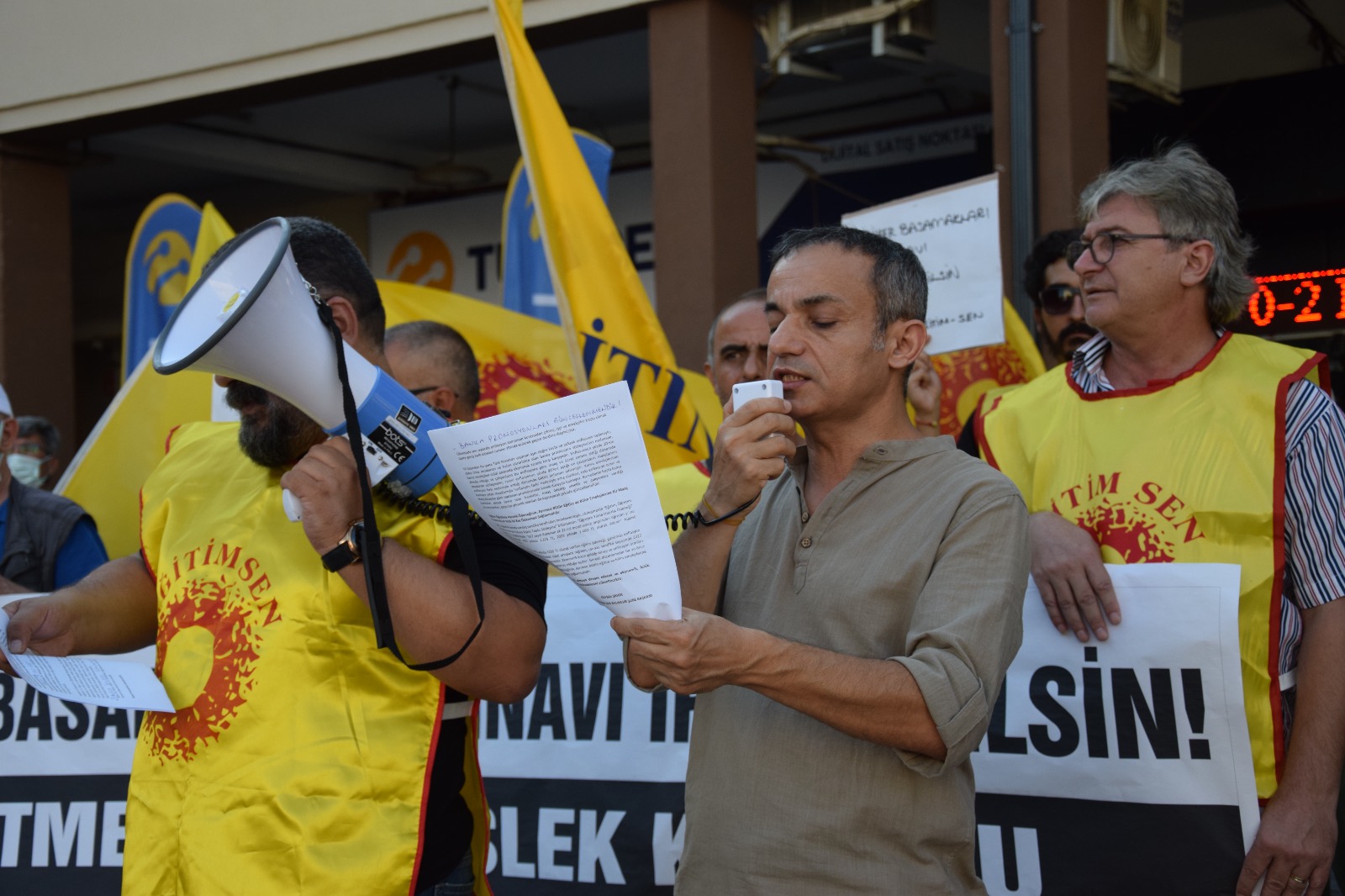 ÖĞRETMENLER BOYUN EĞMEYECEK