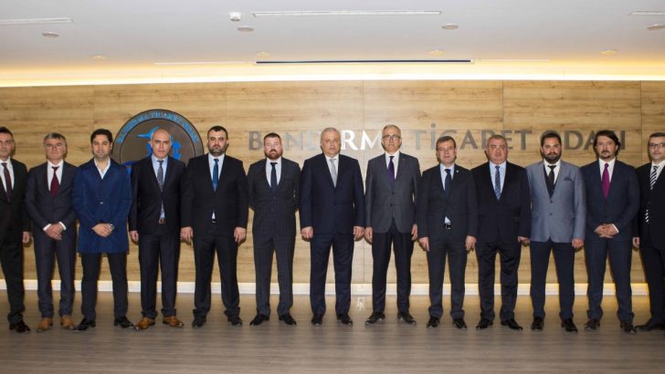 Yönetimden Üç İstifa
